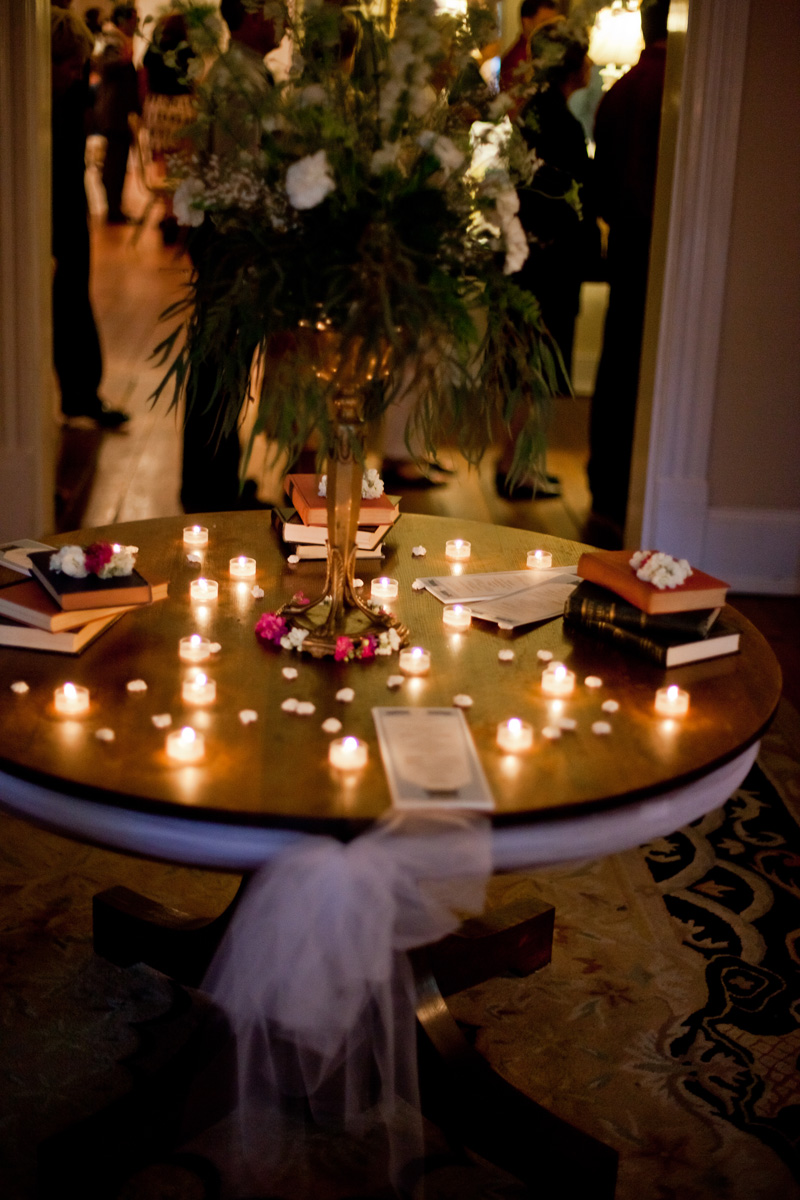 Romantic Garden and Book Centerpieces | The Majestic Vision Wedding Planning | Ann Norton Sculpture Garden in Palm Beach, FL | www.themajesticvision.com | Dove Wedding Photography