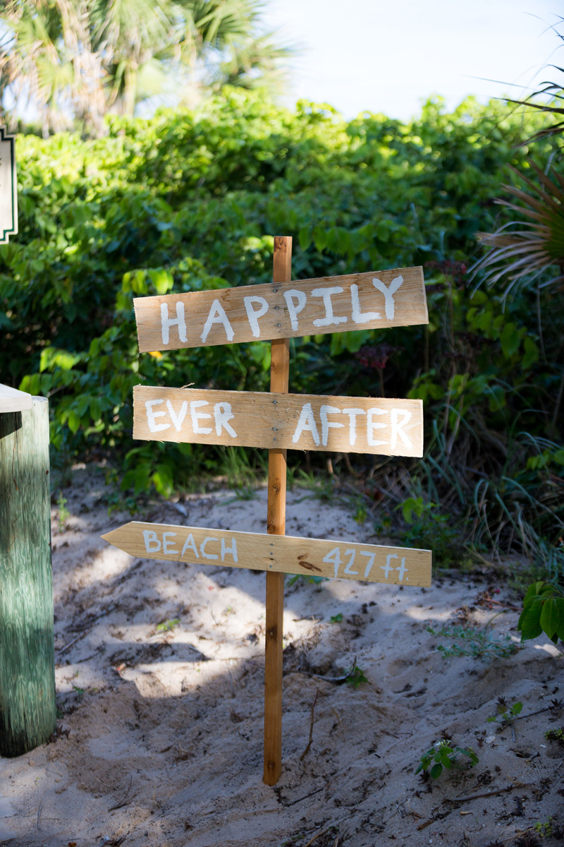 Rustic Directional Sign | The Majestic Vision Wedding Planning | Palm Beach Shores Community Center in Palm Beach, FL | www.themajesticvision.com | Chris Kruger Photography