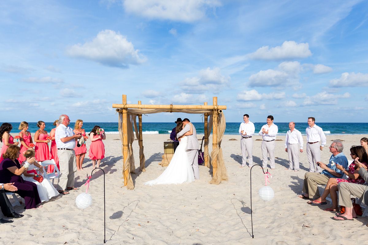 Rustic Coral and Burlap Beach Ceremony | The Majestic Vision Wedding Planning | Palm Beach Shores Community Center in Palm Beach, FL | www.themajesticvision.com | Chris Kruger Photography