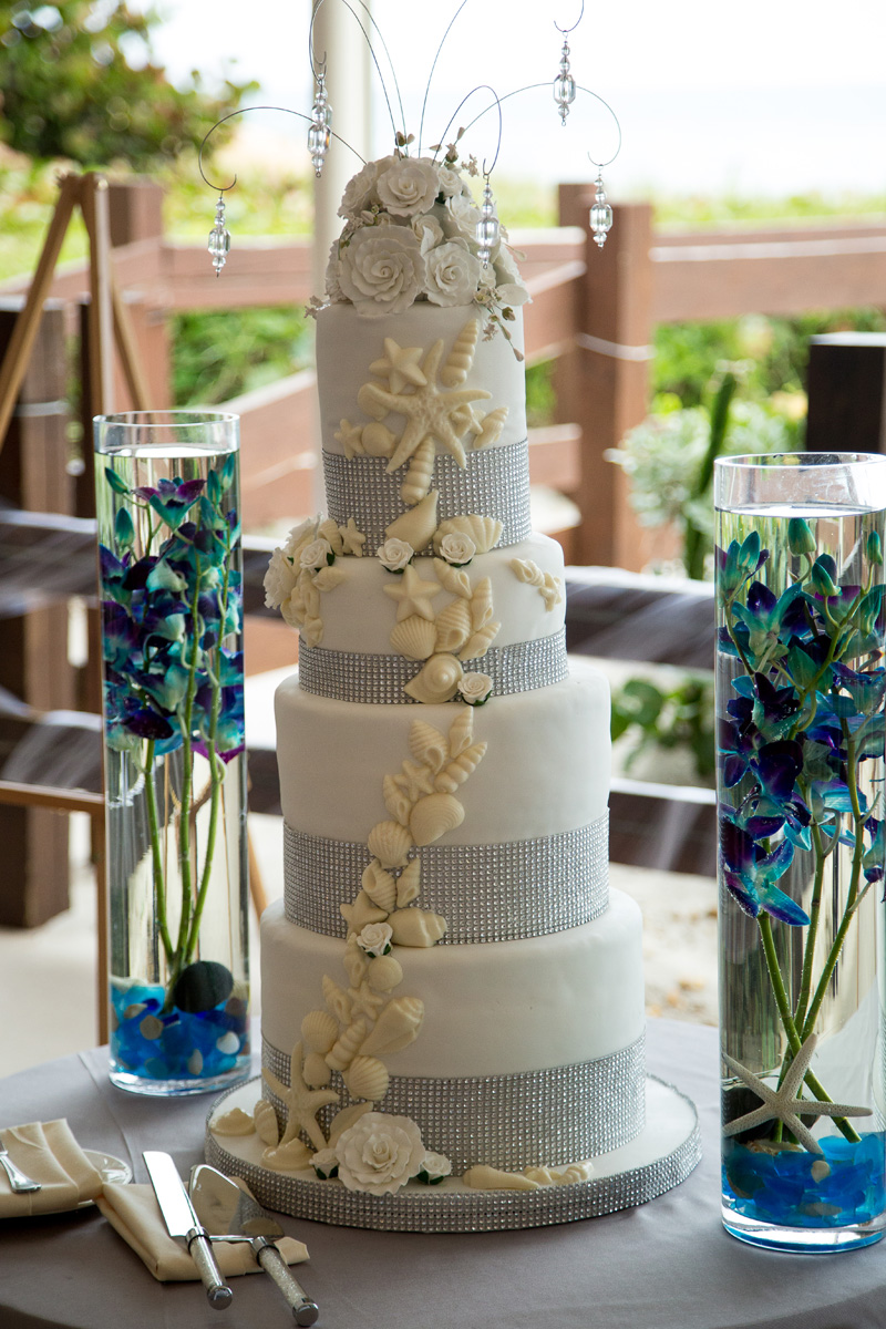 Elegant Wedding Cake with White Chocolate Seashells | The Majestic Vision Wedding Planning | Hilton Singer Island in Palm Beach, FL | www.themajesticvision.com | Michael Sterling Photography