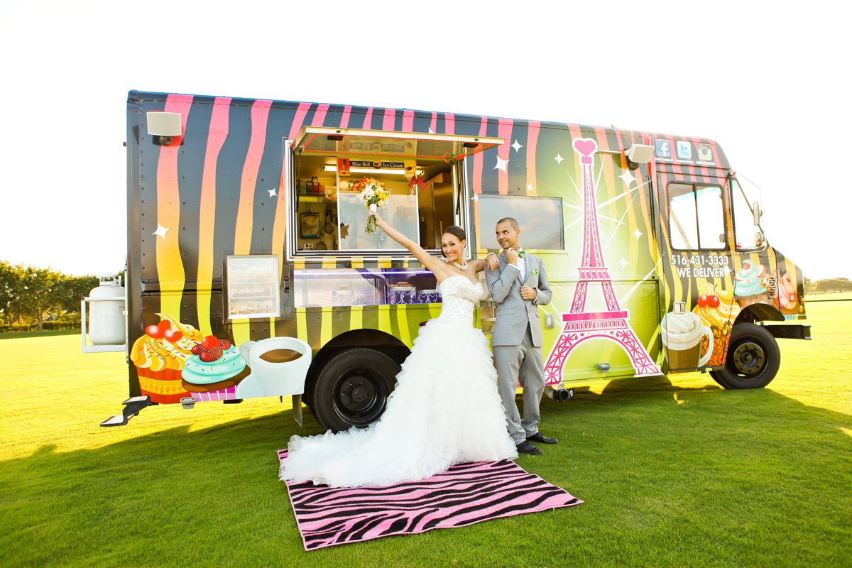 Fun Wedding Cupcake Truck | The Majestic Vision Wedding Planning | International Polo Club in Palm Beach, FL | www.themajesticvision.com | Krystal Zaskey Photography