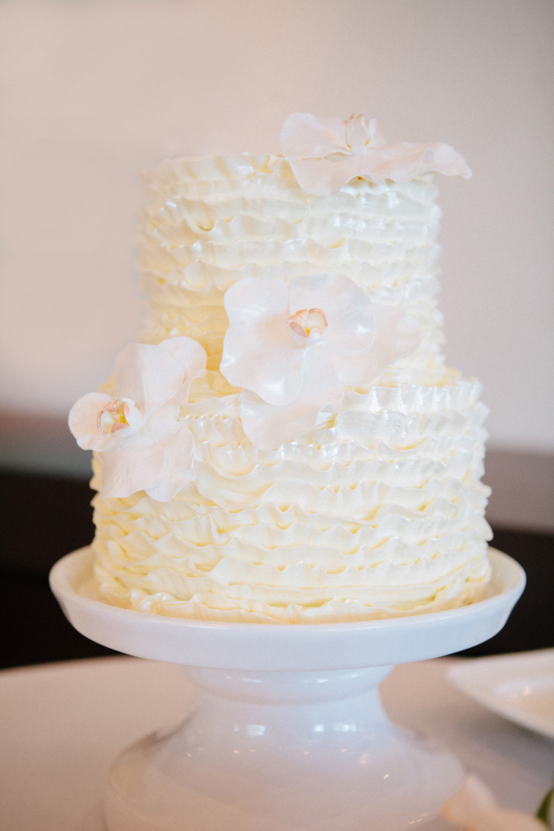 Modern White Ruffle Wedding Cake | The Majestic Vision Wedding Planning | Marriott Singer Island in Palm Beach, FL | www.themajesticvision.com | Robert Madrid Photography