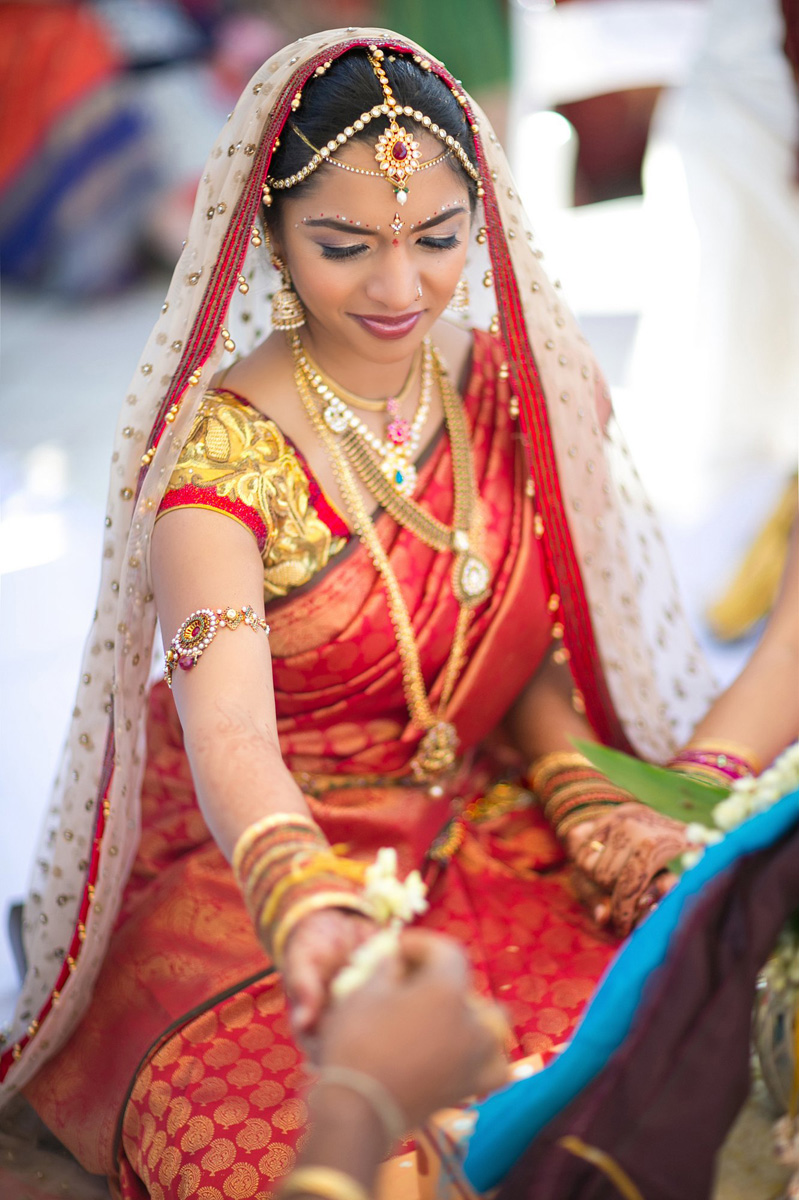 Elegant Bride in Indian Wedding Ceremony | The Majestic Vision Wedding Planning | PGA National in Palm Beach, FL | www.themajesticvision.com | Haring Photography