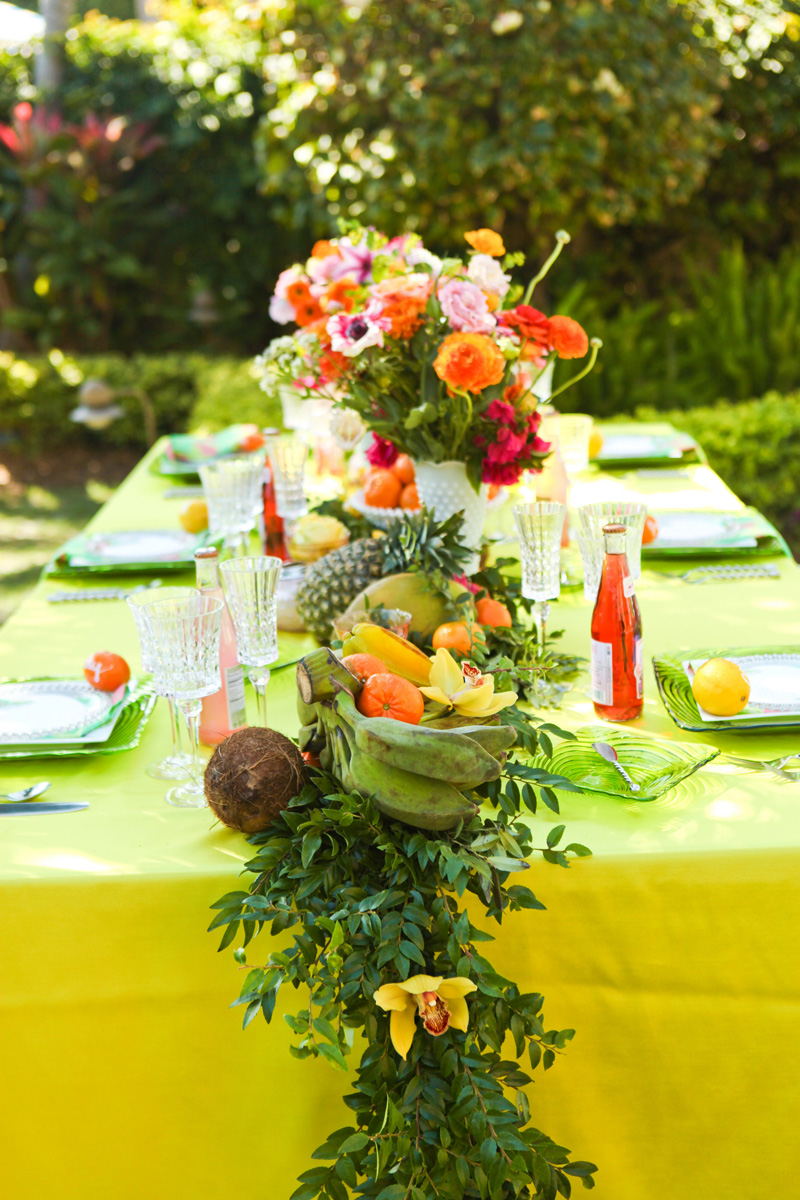 Elegant Lilly Pulitzer Inspired Wedding Tablescape with Orange, Yellow and Pink Flowers | The Majestic Vision Wedding Planning | The Colony Hotel in Palm Beach, FL | www.themajesticvision.com | Krystal Zaskey Photography