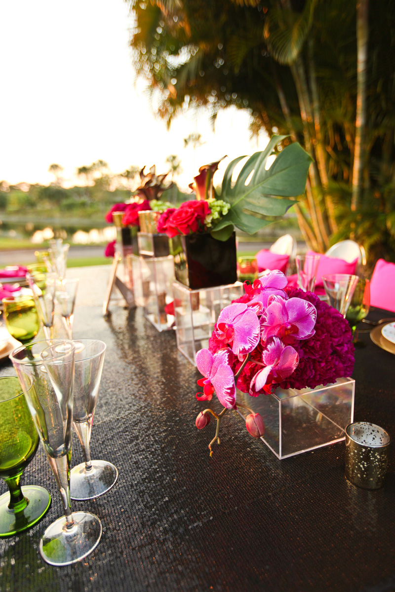 Kate Spade Inspired Modern and Elegant Pink, Gold and Black Glitter Wedding Tablescape | The Majestic Vision Wedding Planning | Breakers West in Palm Beach, FL | www.themajesticvision.com | Krystal Zaskey Photography